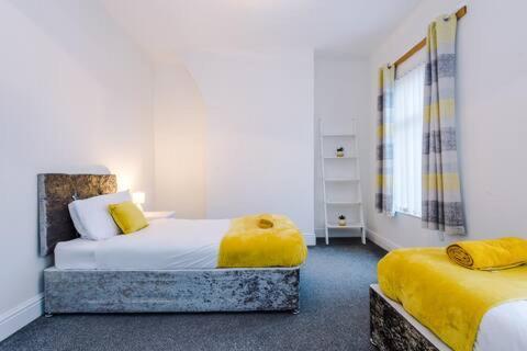 Anfield House 2 Bedroom 2 Mins From Anfield Stadium Sleeps 7 Ливерпуль Экстерьер фото